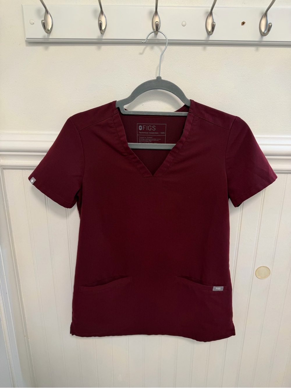 FIGS Women's Short-Sleeve V-Neck Scrub Top in Burgundy